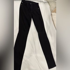 Black skinny “Joes” jeans